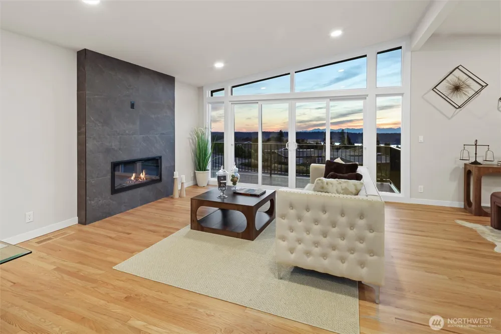 4360 Somerset Boulevard SE Bellevue, WA 98006