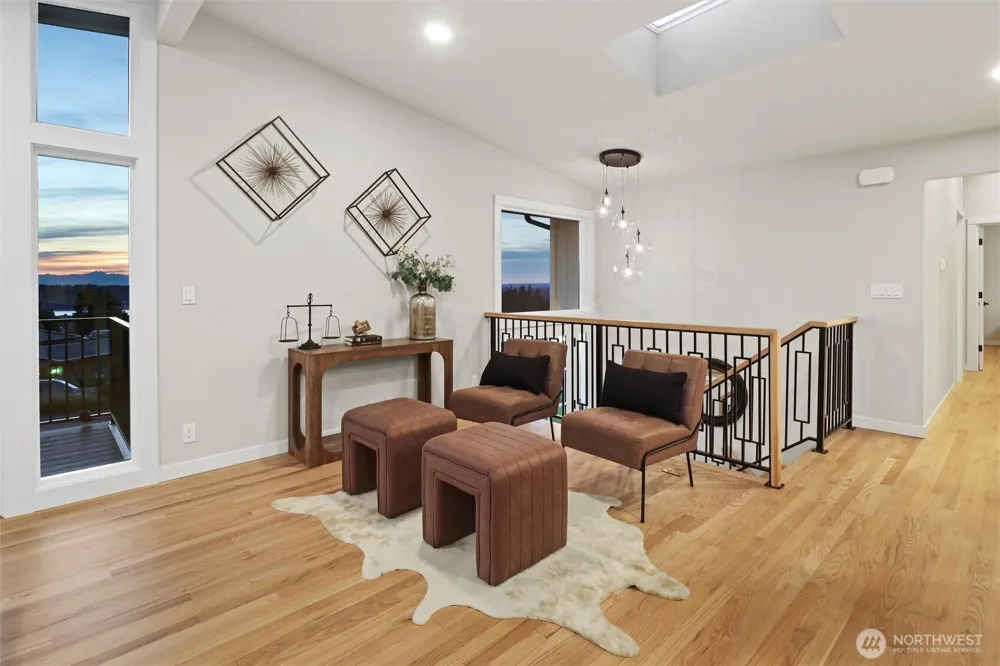 4360 Somerset Boulevard SE Bellevue, WA 98006