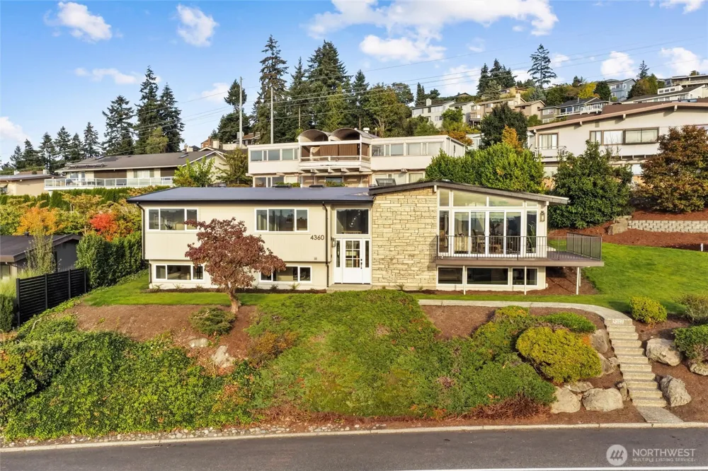 4360 Somerset Boulevard SE Bellevue, WA 98006