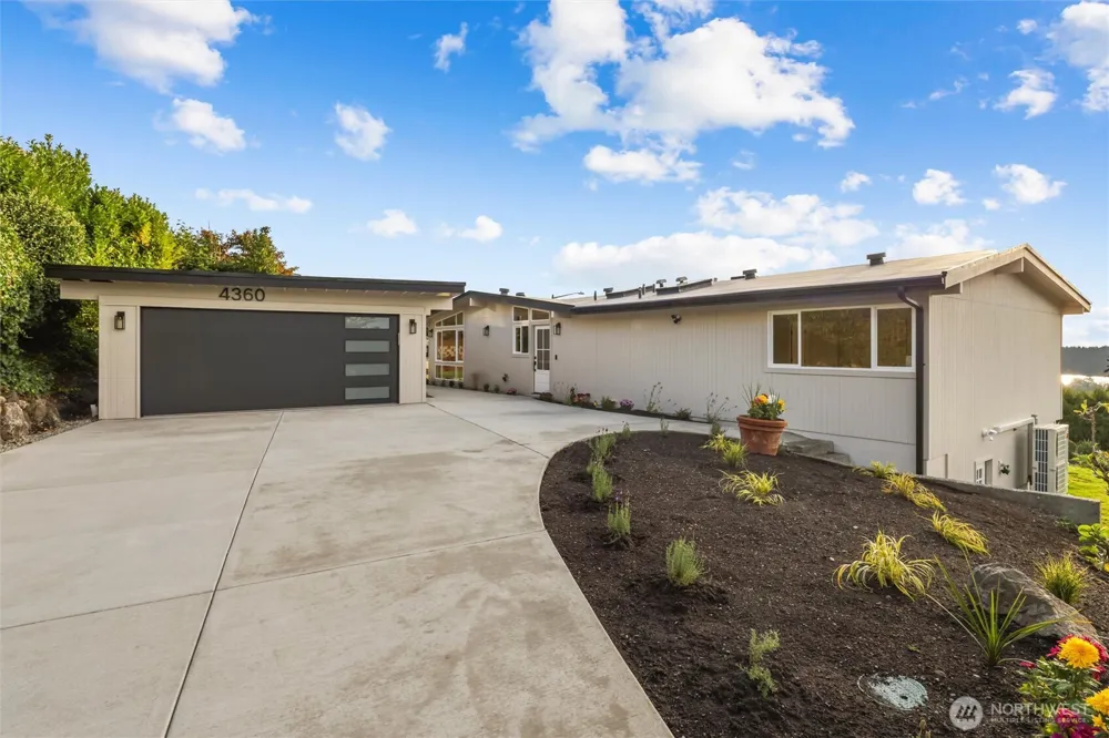 4360 Somerset Boulevard SE Bellevue, WA 98006