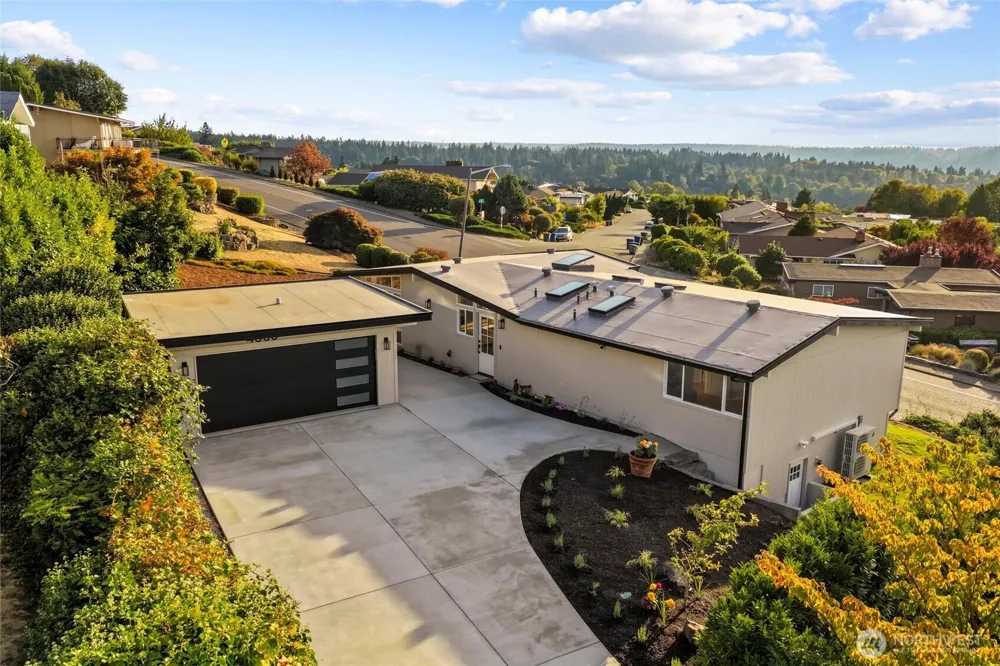 4360 Somerset Boulevard SE Bellevue, WA 98006