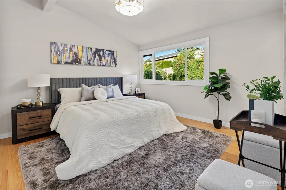 4360 Somerset Boulevard SE Bellevue, WA 98006