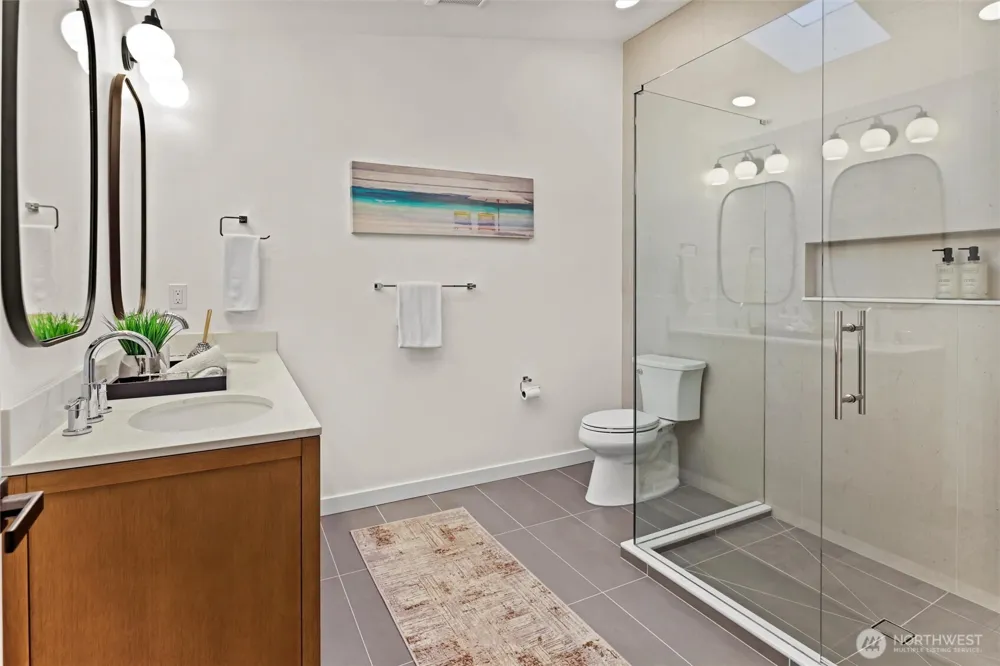 4360 Somerset Boulevard SE Bellevue, WA 98006