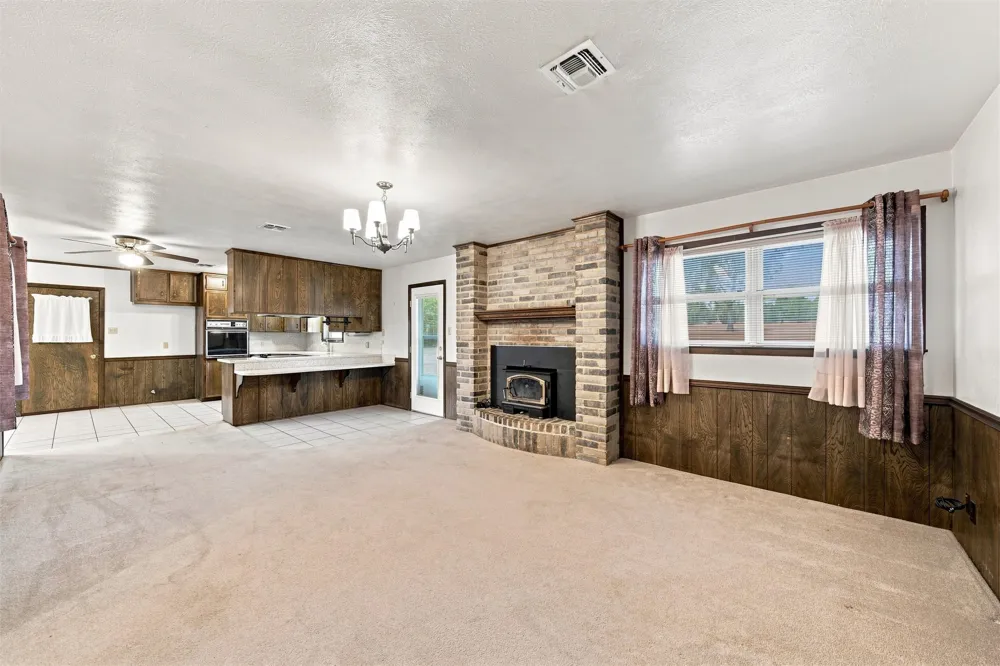 484 Thompson Road Troy, TX 76579