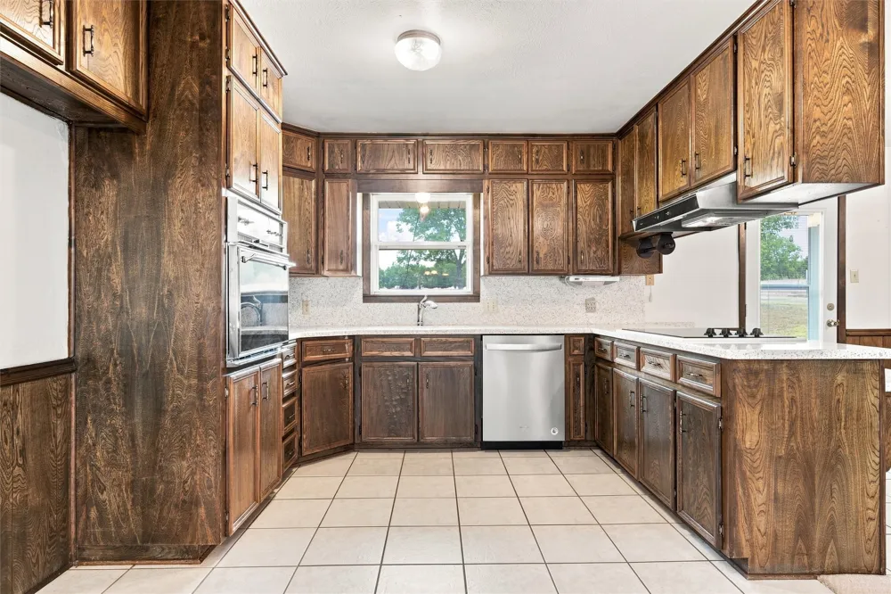 484 Thompson Road Troy, TX 76579