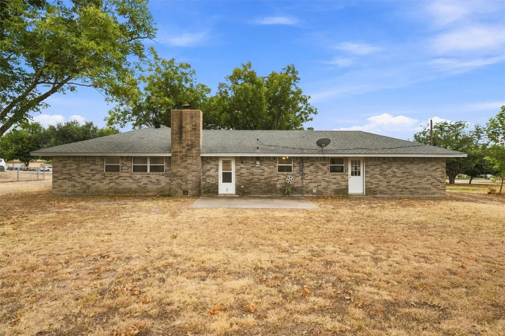 484 Thompson Road Troy, TX 76579
