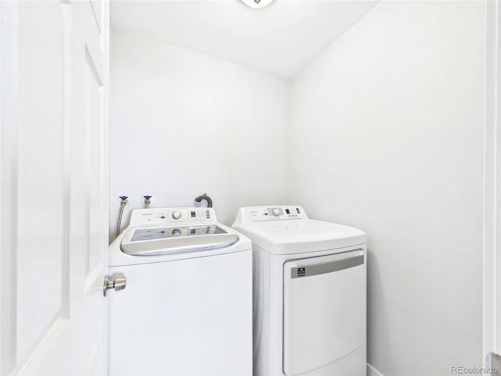 1926 S Vaughn Way #104 Aurora, CO 80014