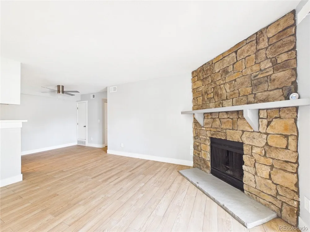 1926 S Vaughn Way #104 Aurora, CO 80014