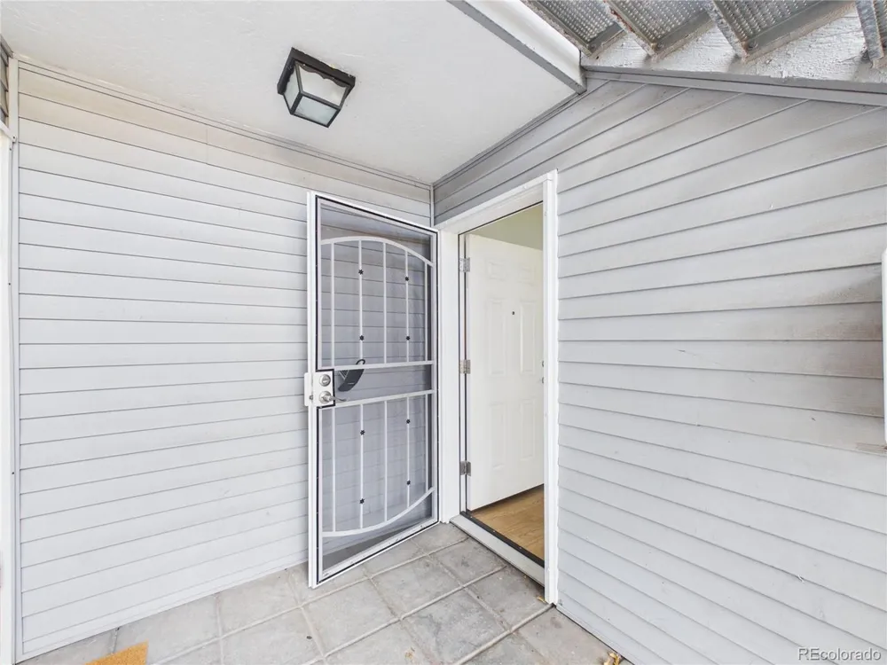 1926 S Vaughn Way #104 Aurora, CO 80014