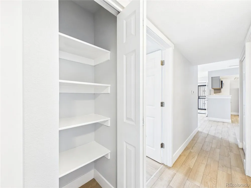 1926 S Vaughn Way #104 Aurora, CO 80014