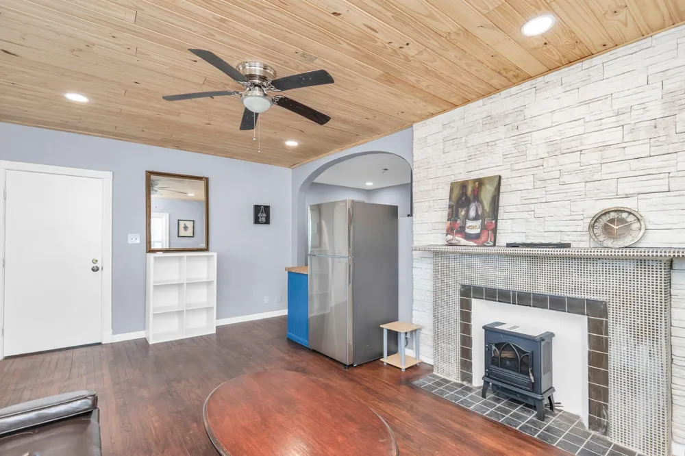 915 8th Street #1 Galveston, TX 77550