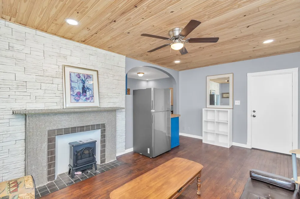 915 8th Street #1 Galveston, TX 77550