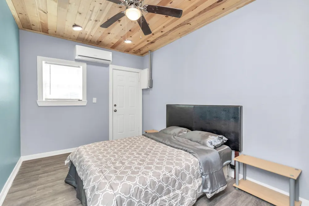 915 8th Street #1 Galveston, TX 77550
