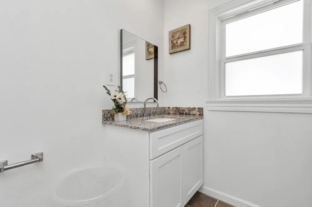 915 8th Street #1 Galveston, TX 77550