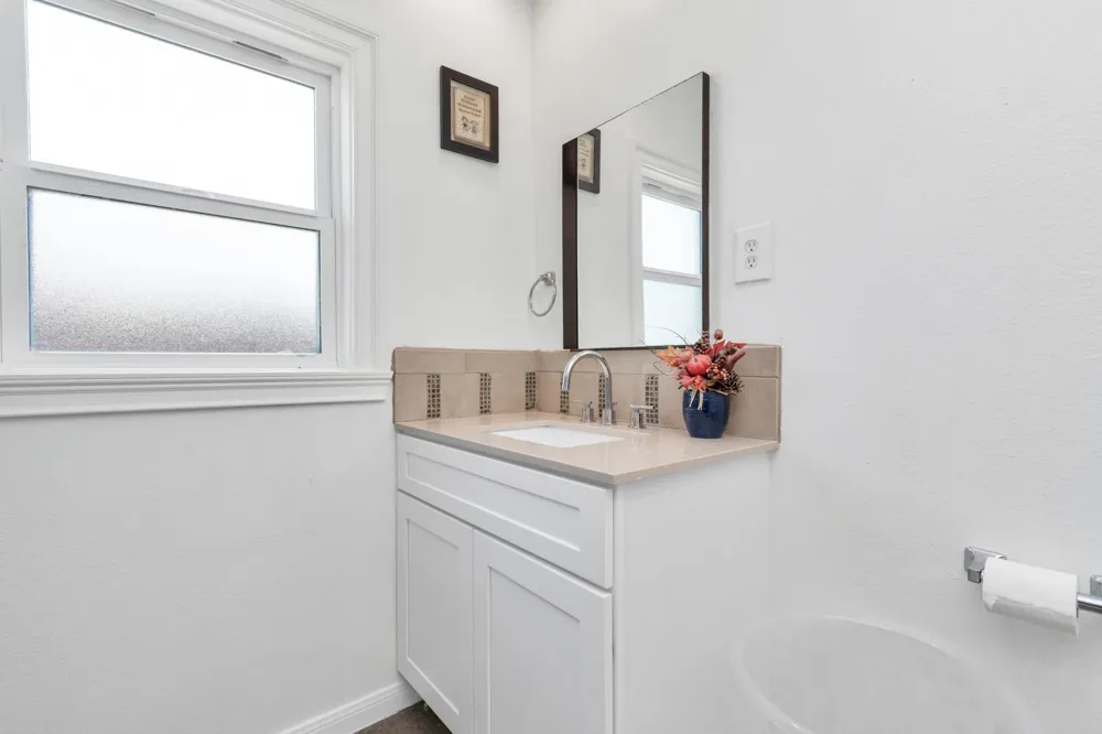 915 8th Street #1 Galveston, TX 77550