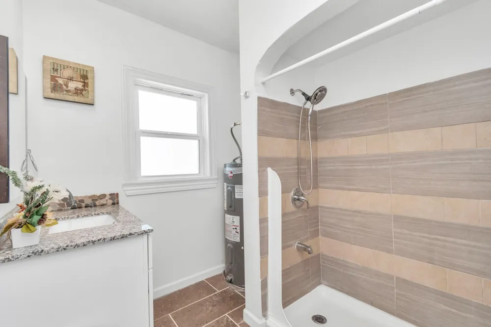 915 8th Street #1 Galveston, TX 77550