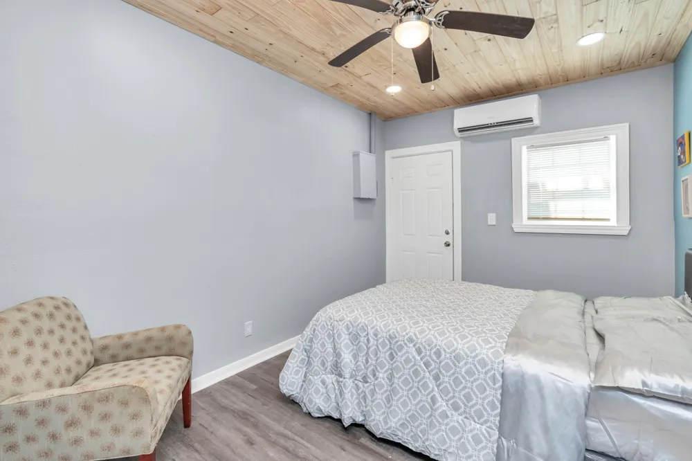 915 8th Street #1 Galveston, TX 77550