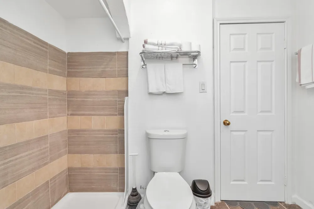 915 8th Street #1 Galveston, TX 77550