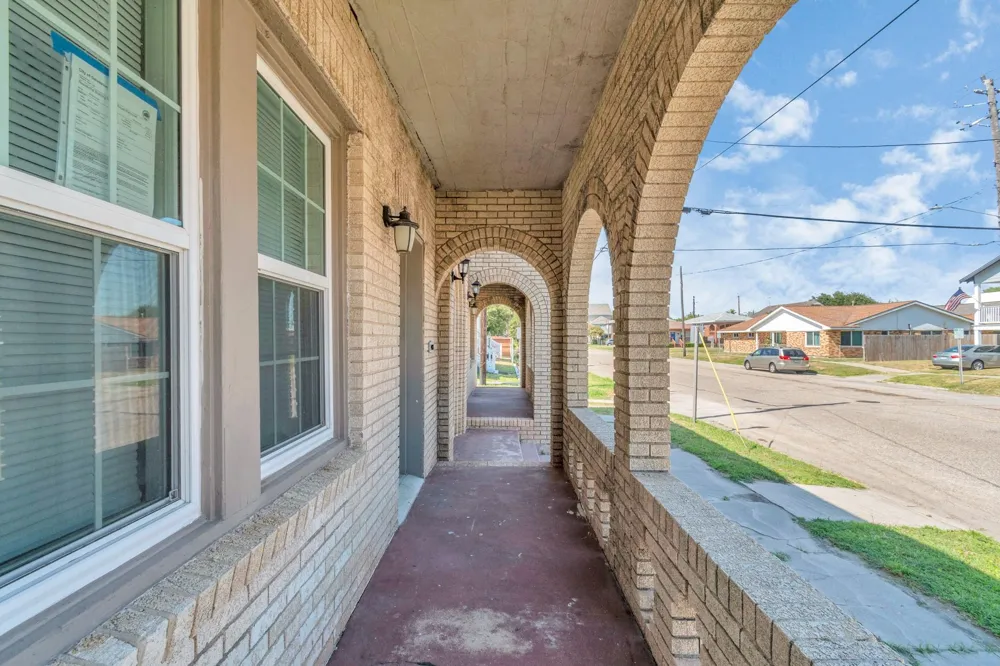 915 8th Street #1 Galveston, TX 77550