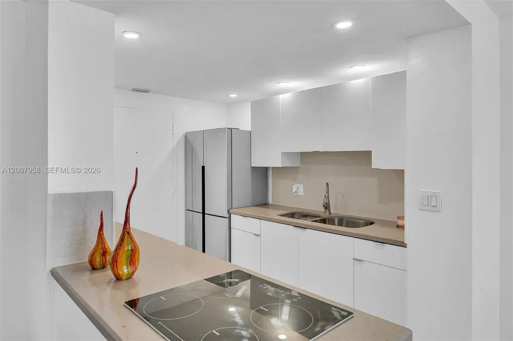 430 Golden Isles Dr #803 Hallandale Beach, FL 33009