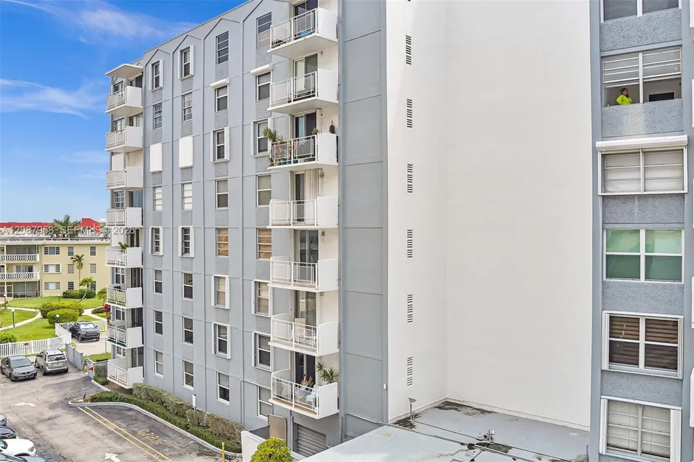 430 Golden Isles Dr #803 Hallandale Beach, FL 33009