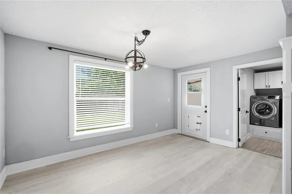 2707 W KENMORE AVENUE Tampa, FL 33614
