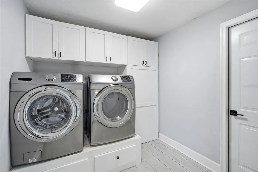 2707 W KENMORE AVENUE Tampa, FL 33614