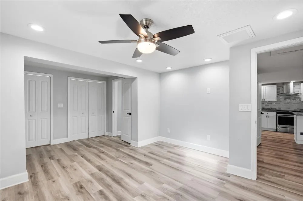 2707 W KENMORE AVENUE Tampa, FL 33614