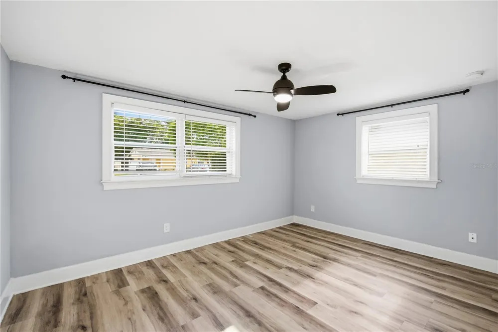 2707 W KENMORE AVENUE Tampa, FL 33614