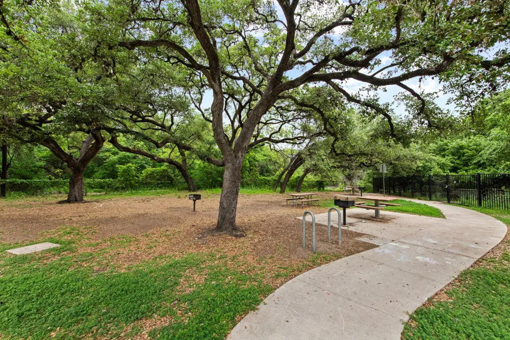 1500 Eastside Drive #101 Austin, TX 78704