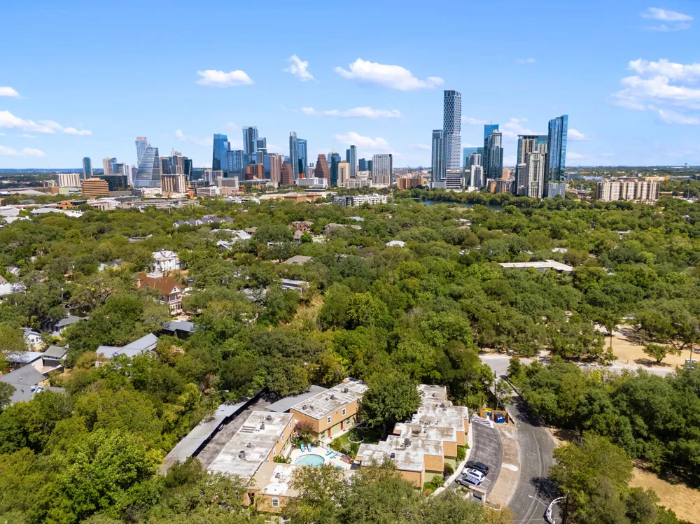 1500 Eastside Drive #101 Austin, TX 78704