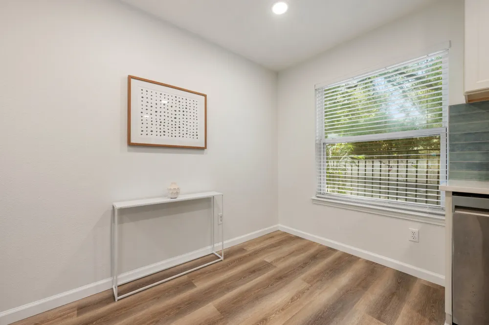 1500 Eastside Drive #101 Austin, TX 78704