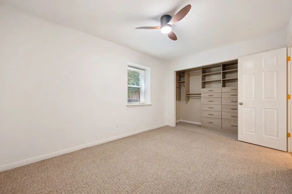 1500 Eastside Drive #101 Austin, TX 78704