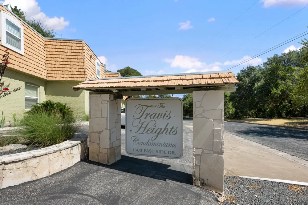 1500 Eastside Drive #101 Austin, TX 78704