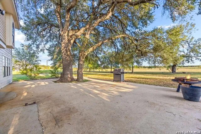 15080 MACDONA LACOSTE RD LaCoste, TX 78039