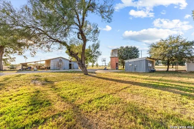 15080 MACDONA LACOSTE RD LaCoste, TX 78039