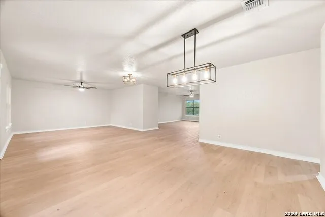 7738 OAKHILL PARK DR San Antonio, TX 78249