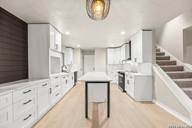7738 OAKHILL PARK DR San Antonio, TX 78249