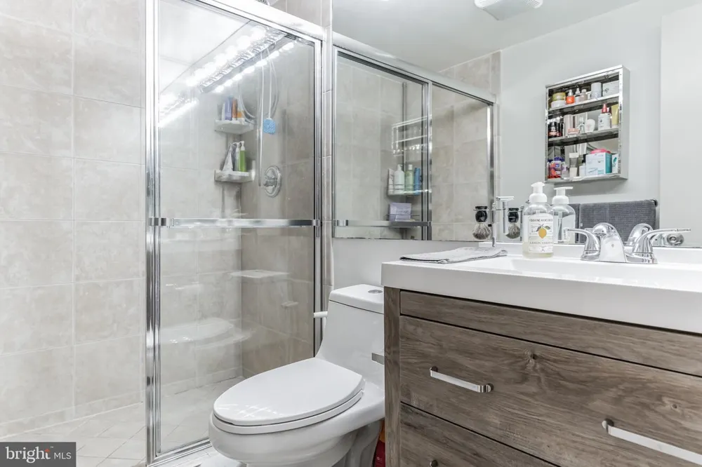 6301 STEVENSON AVENUE #110 Alexandria, VA 22304