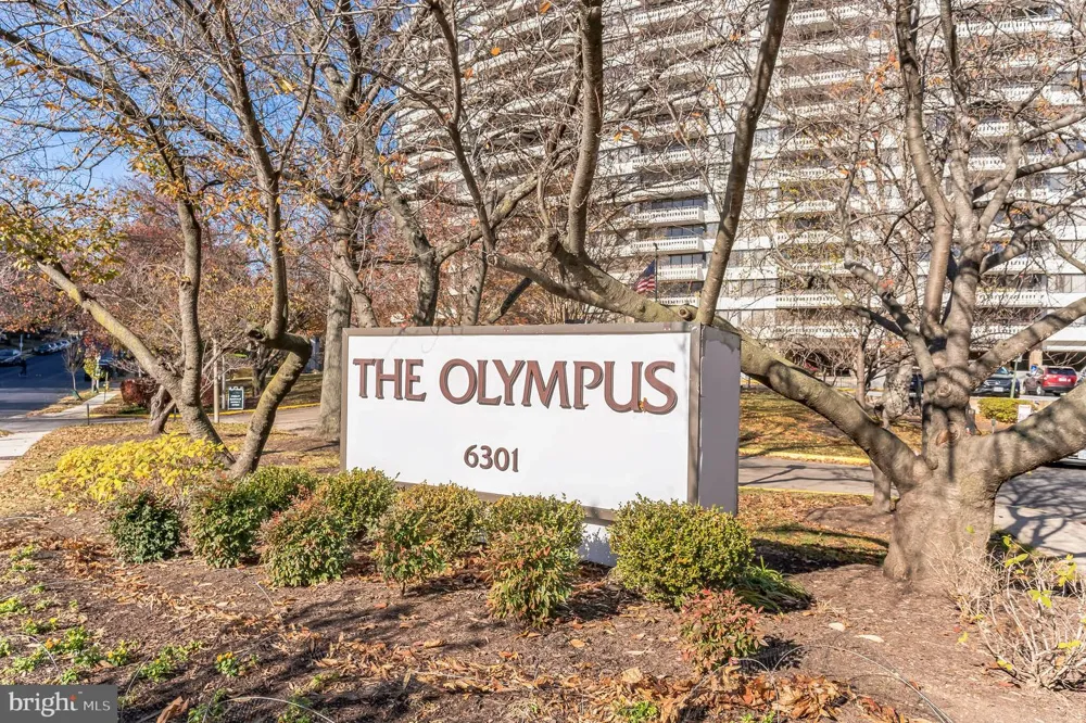 6301 STEVENSON AVENUE #110 Alexandria, VA 22304