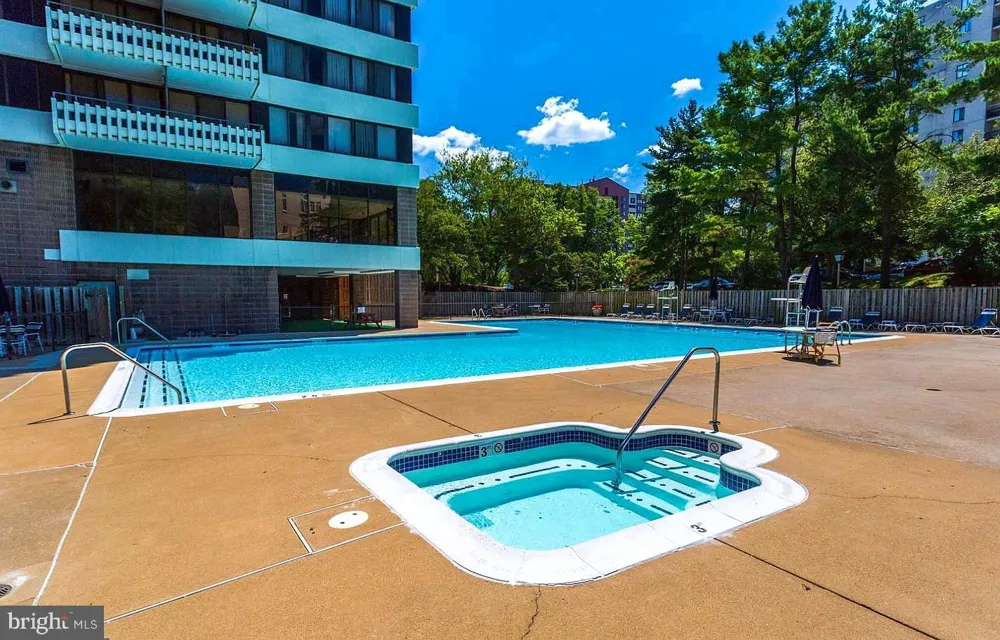 6301 STEVENSON AVENUE #110 Alexandria, VA 22304