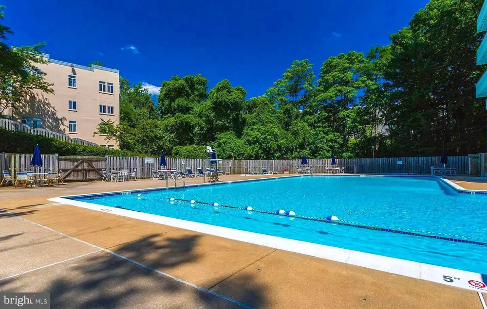 6301 STEVENSON AVENUE #110 Alexandria, VA 22304