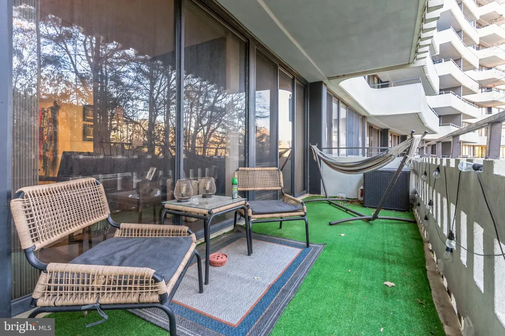 6301 STEVENSON AVENUE #110 Alexandria, VA 22304