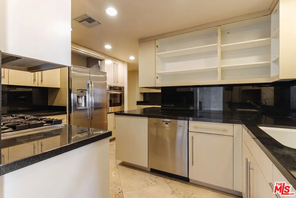 8787 Shoreham Drive #407 West Hollywood, CA 90069