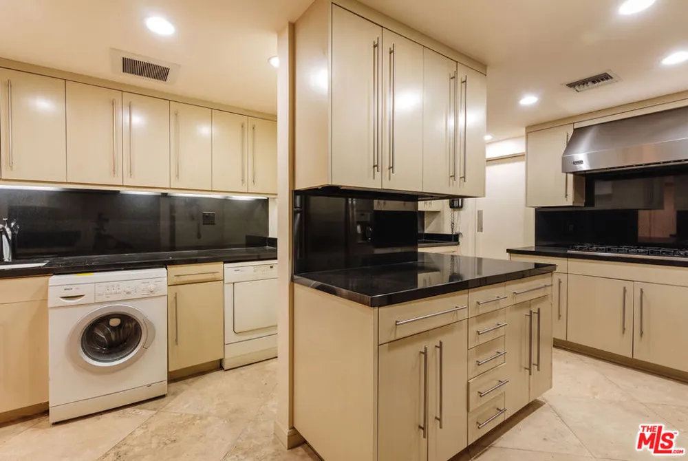 8787 Shoreham Drive #407 West Hollywood, CA 90069