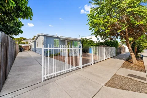 907 E 109th