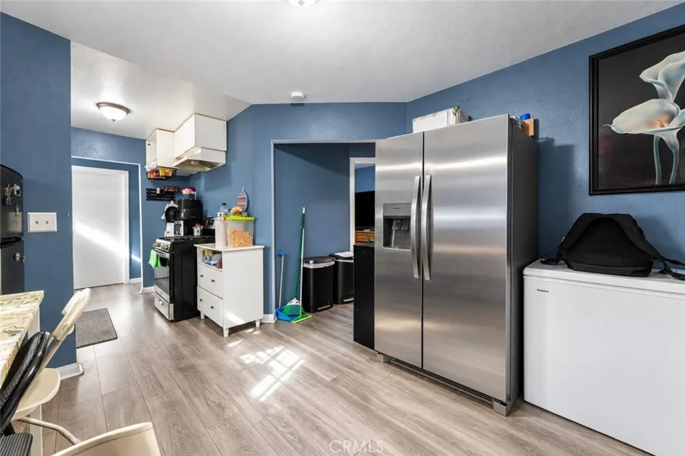 907 E 109th Los Angeles, CA 90059
