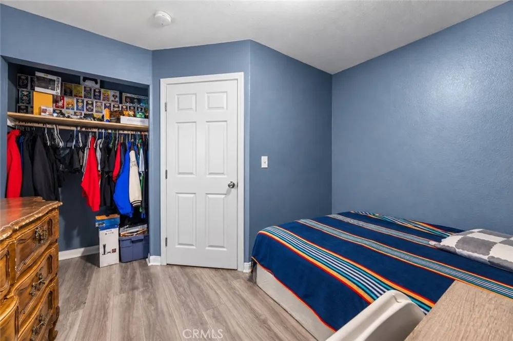907 E 109th Los Angeles, CA 90059
