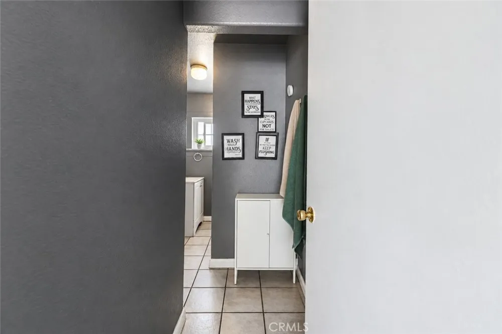 907 E 109th Los Angeles, CA 90059