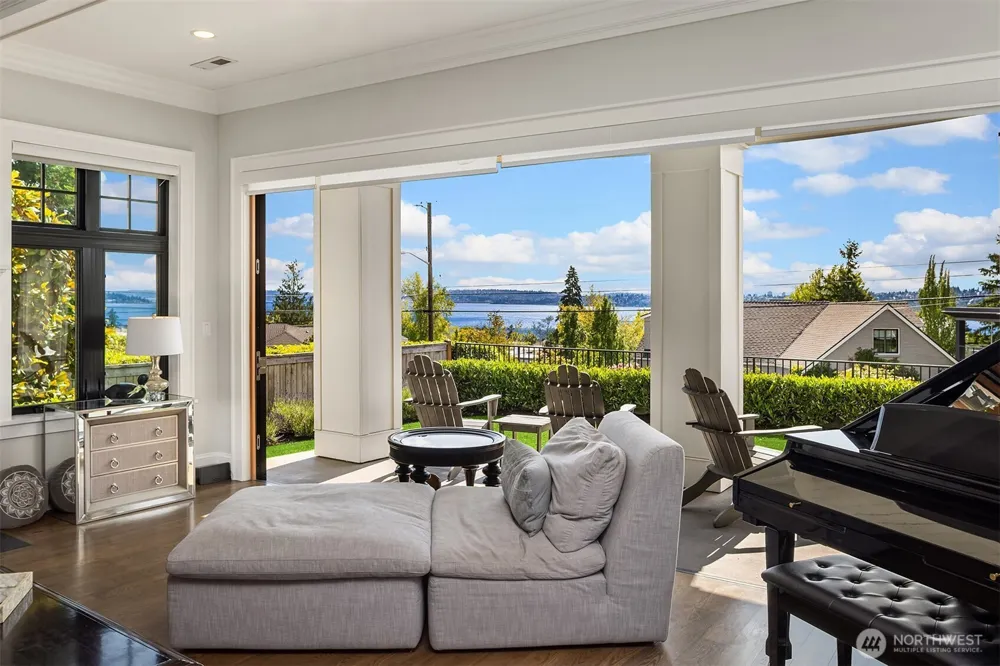 908 1st Street Kirkland, WA 98033